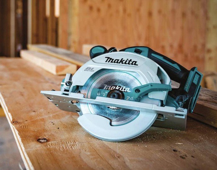 Makita Cordless Circular Saw
