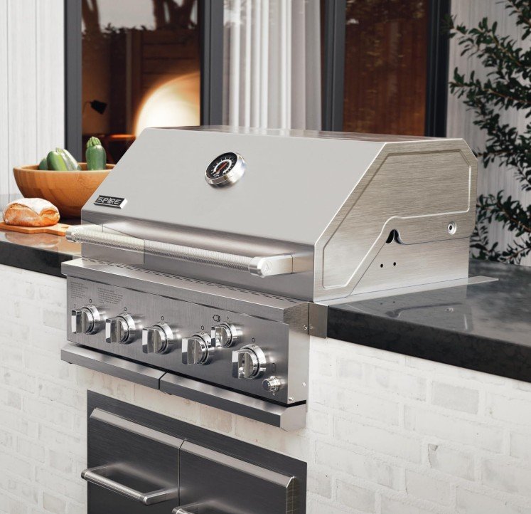 outdoor kitchen-built in grill
